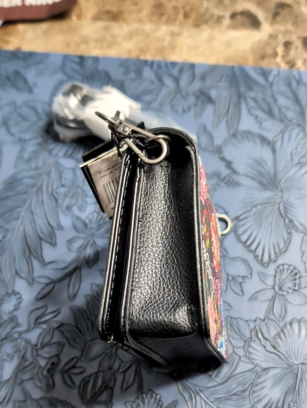 Ed Hardy Black Tattoo Print Crossbody Shoulder Bag Black & Multi New - Picture 4 of 7